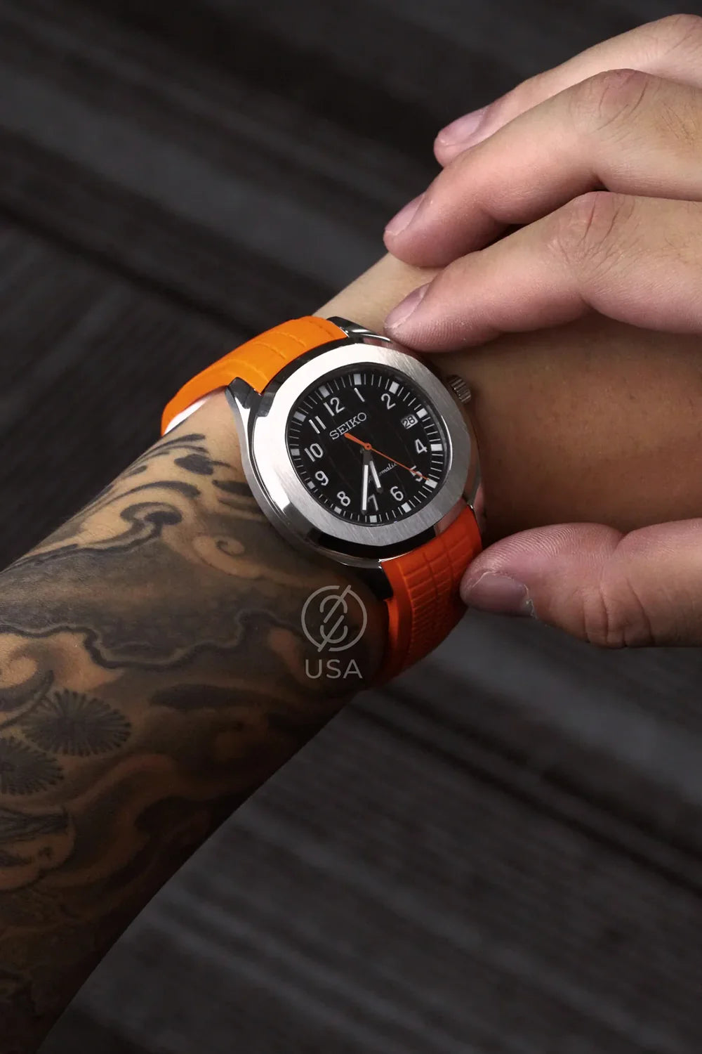 Mod Aquanaut Orange Black